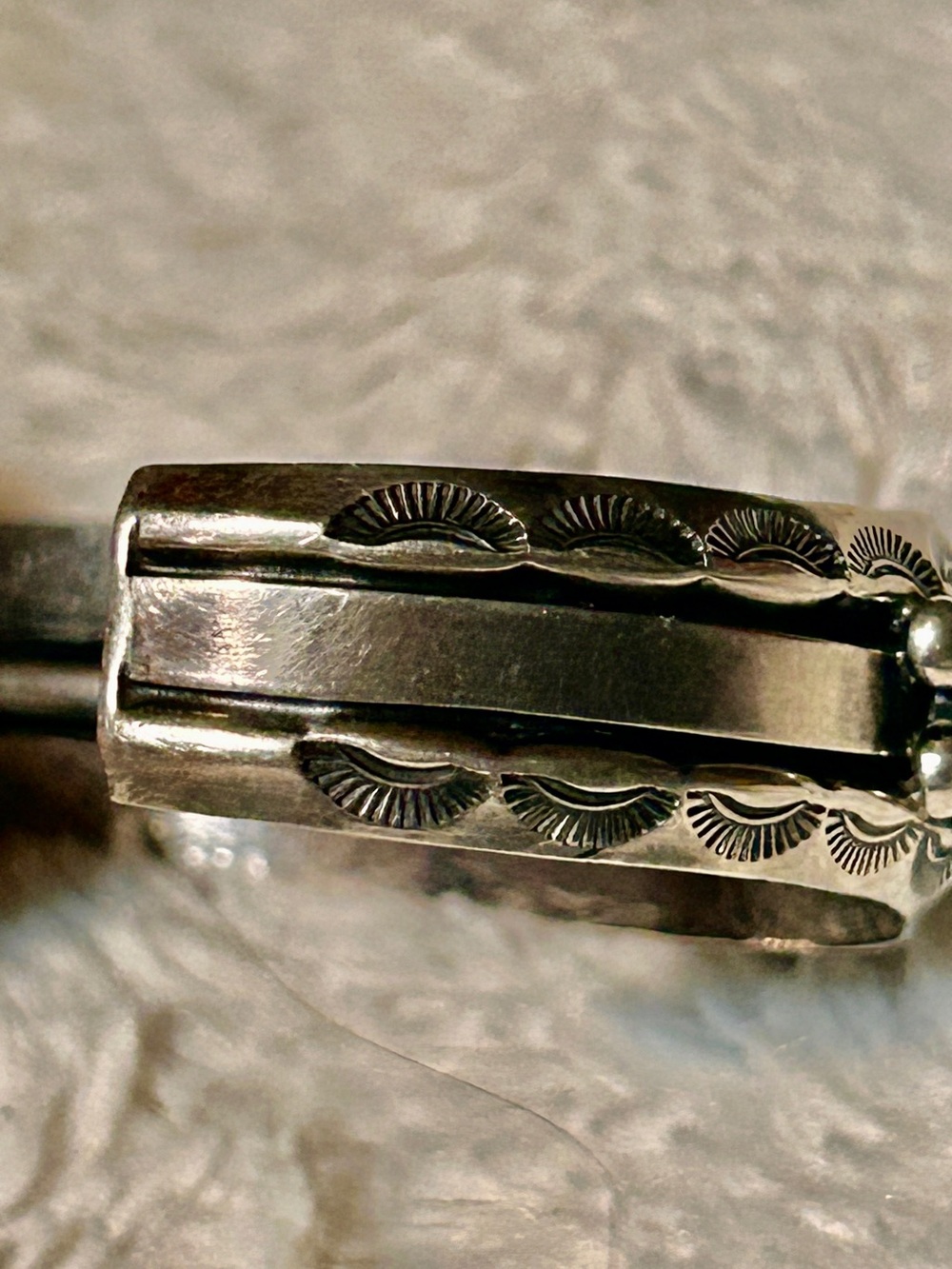 Navajo signed Tsinnie turquoise cuff bracelet - Picture 7 of 15